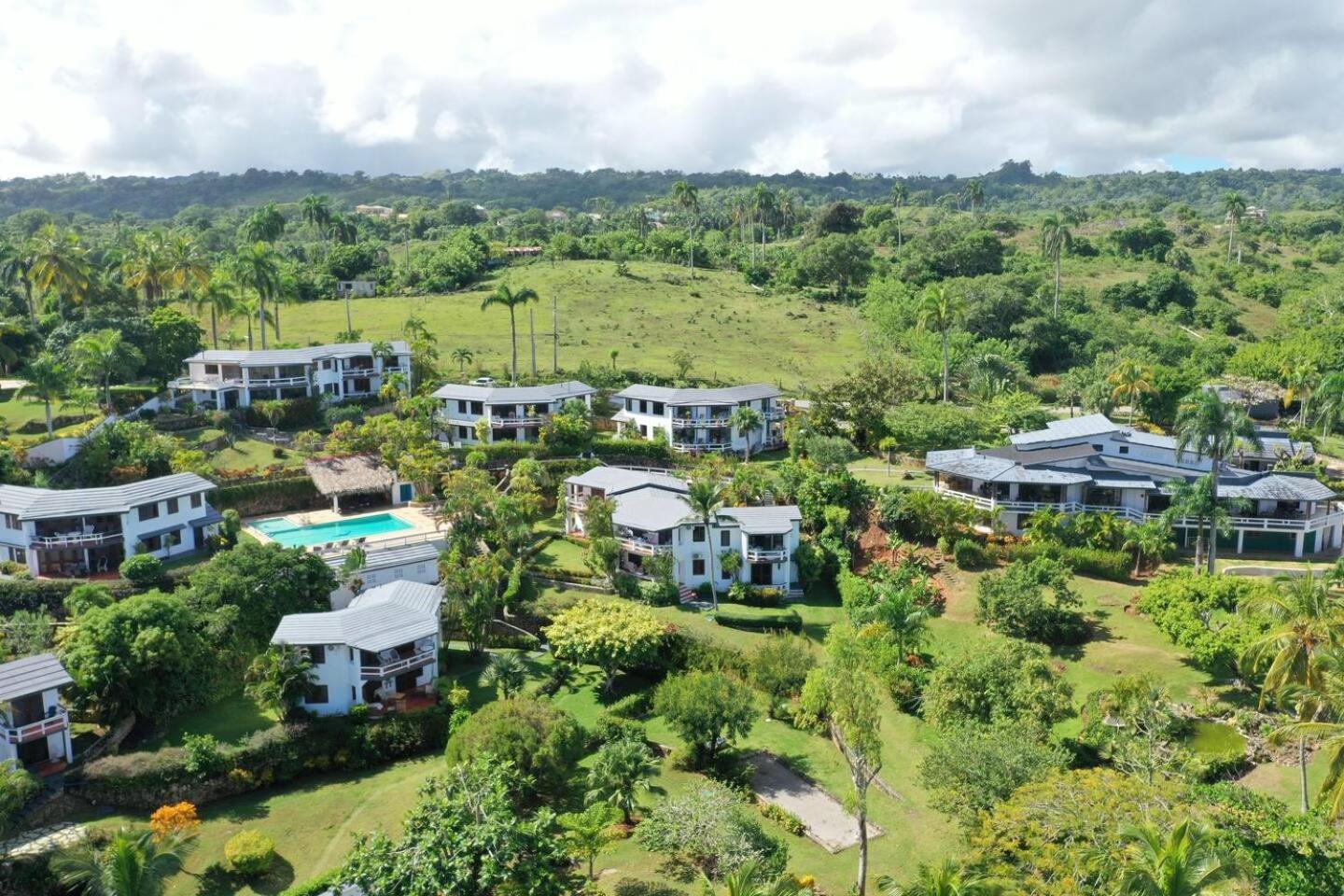 Catalina, Cabrera Oceanview Multi 2 Bd 2 Bath Condo Units With Balcony And Pool Экстерьер фото